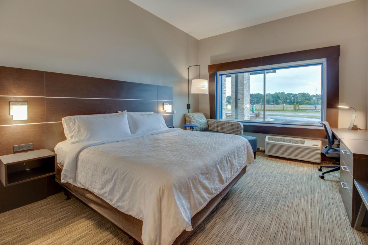 Holiday Inn Express & Suites - Union City By Ihg Exterior foto